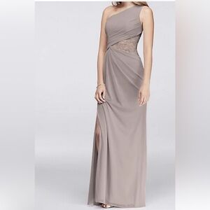 ❤️❤️ David's Bridal ONE-SHOULDER MESH
DRESS WITH LACE
❤️